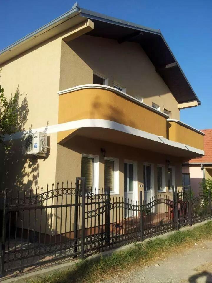 Apartments Emerald Ulcinj Ngoại thất bức ảnh