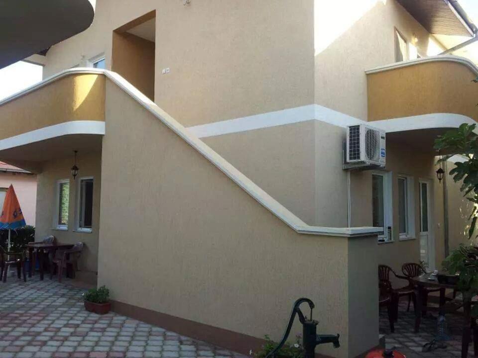 Apartments Emerald Ulcinj Ngoại thất bức ảnh