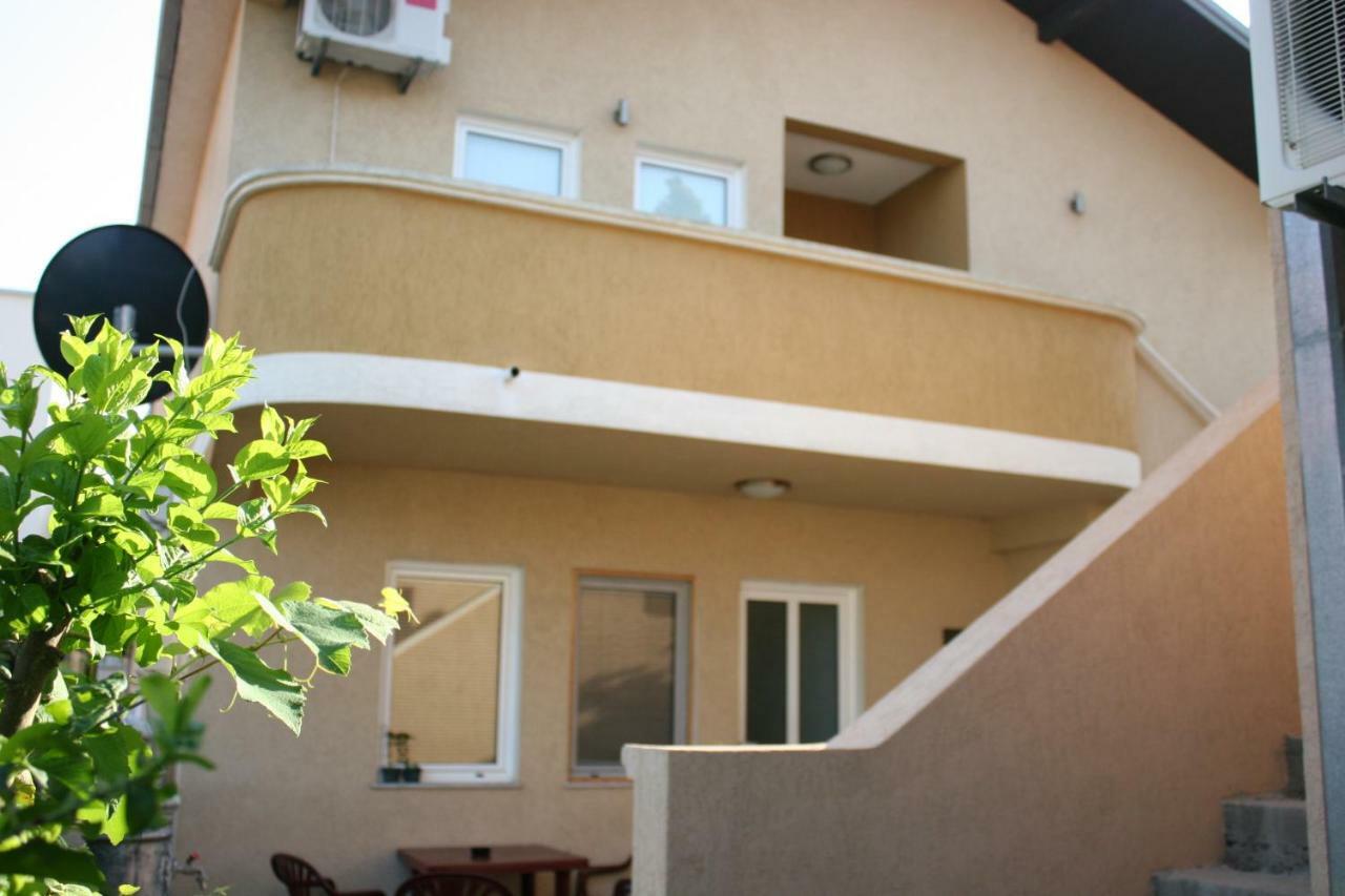 Apartments Emerald Ulcinj Ngoại thất bức ảnh