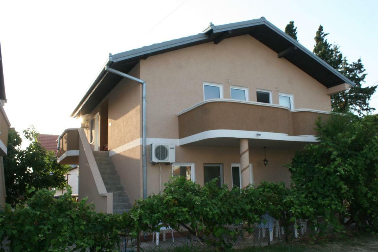 Apartments Emerald Ulcinj Ngoại thất bức ảnh
